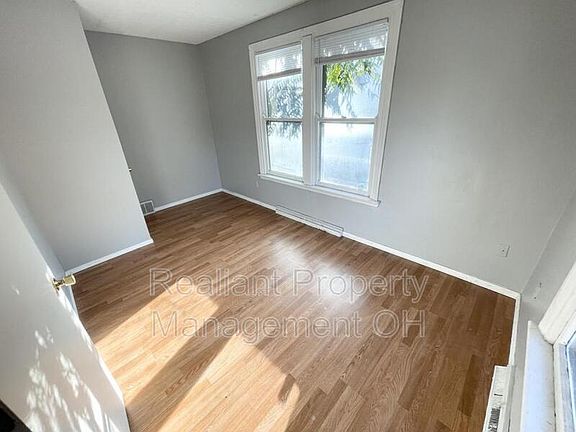 5th image of 1710 Lincoln Ave