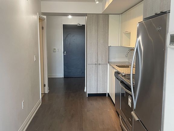 4th image of 9 Valhalla Inn Rd #805