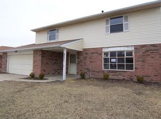 8771 Emeraldgate Dr, Huber Heights, OH 45424