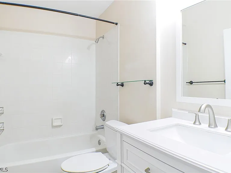 160 Lady Palm Dr — Photo 10