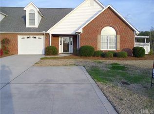 107 Chadbury Dr, Dunn, NC 28334