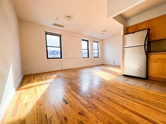 Rented by Compass | media 4