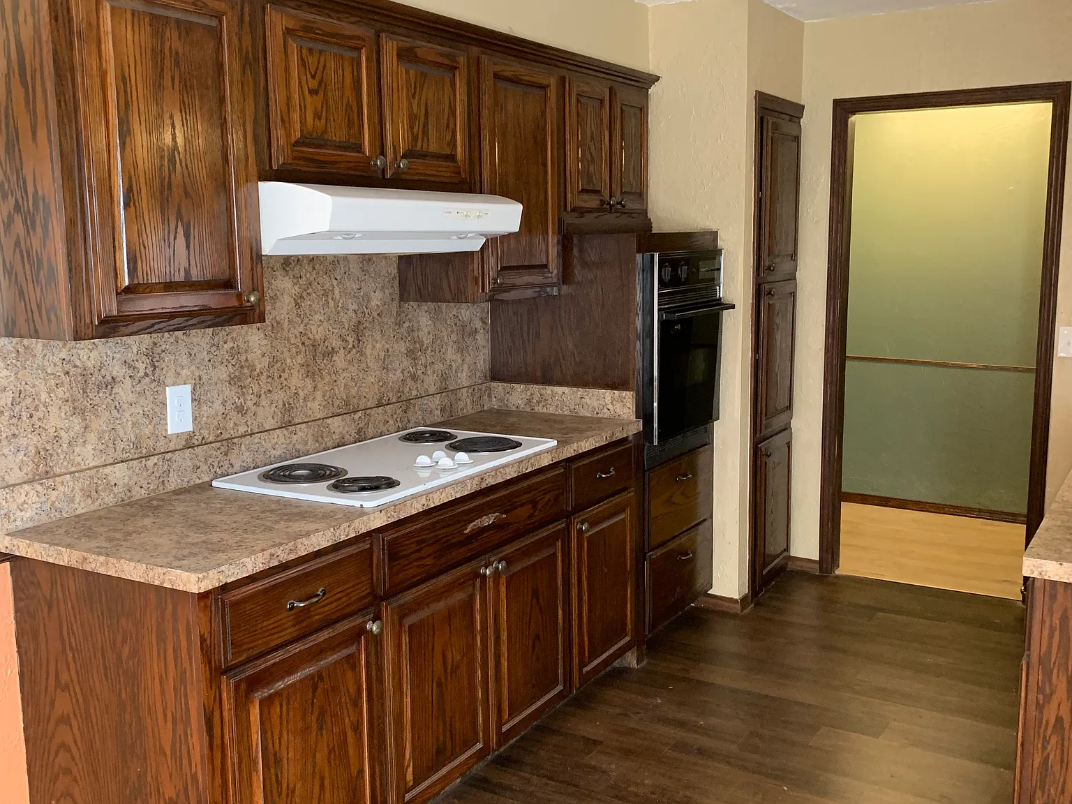 3 bed, 1400 sqft, $1,400 — Photo 2