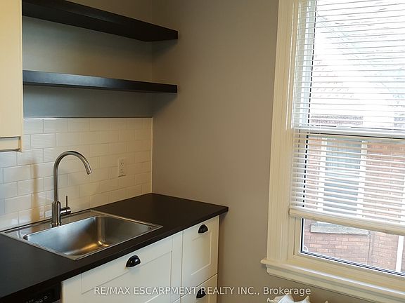 4th image of 47 Sherman Ave S #3