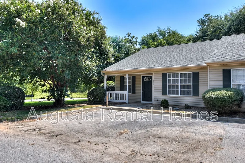 2 bed, 2.0 bath, 1221 sqft, $1,350 — Photo 3