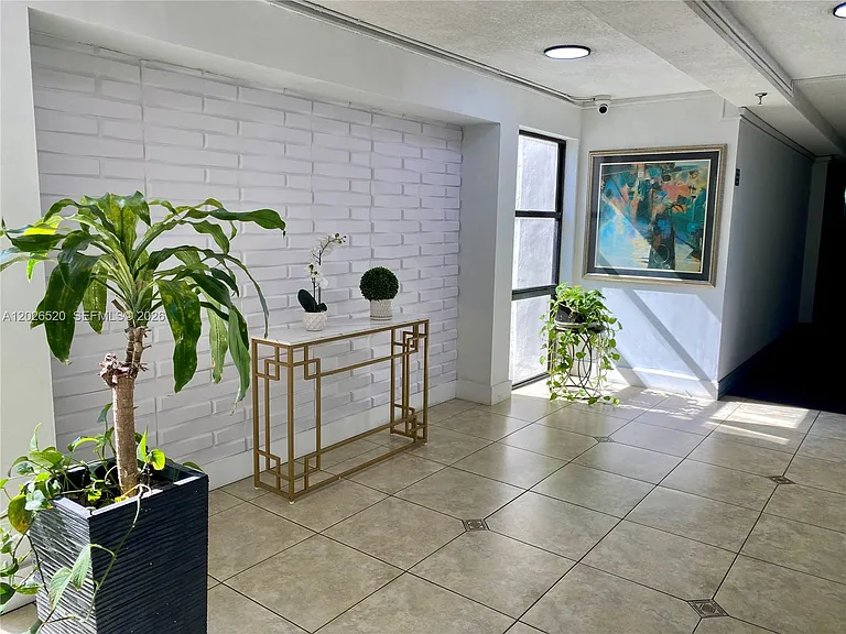 17011 N Bay Rd #304 — Photo 38