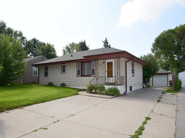 5707 Larimore Ave, Omaha, NE 68104
