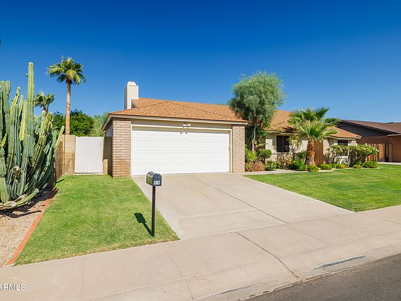 2nd image of 818 E AIRE LIBRE Avenue