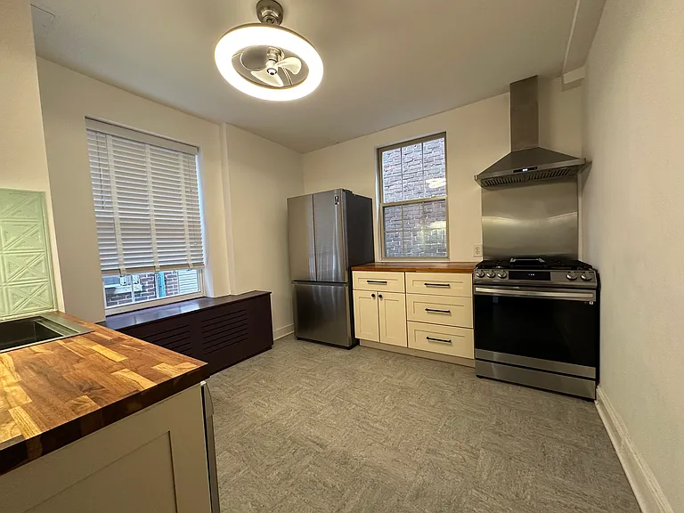208 Fairmount Ave — Photo 5