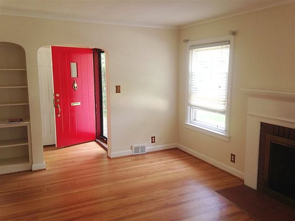 3rd image of 1227 Cloverdale Dr