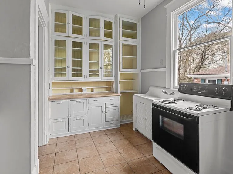 514 Wapping St #C — Photo 11