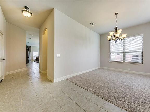 4th image of 6641 Thistle Wood Dr