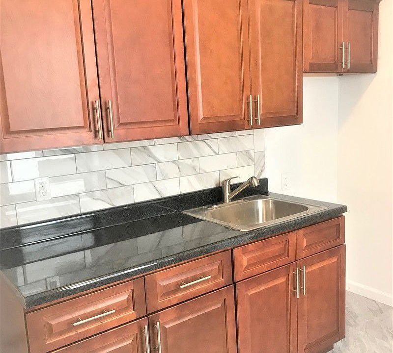 1st image of 4314 28th Ave APT 1