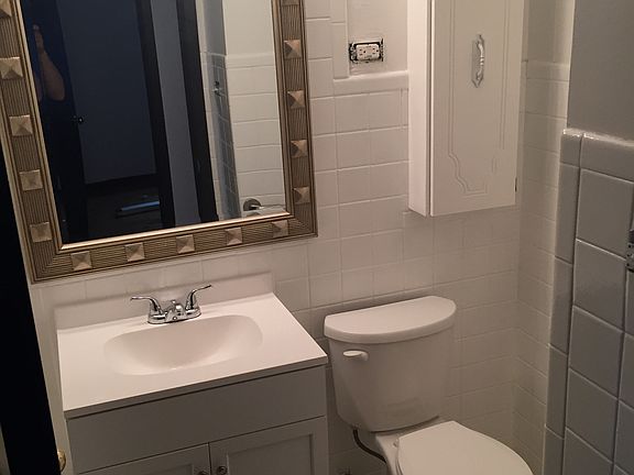 2nd image of 8512 W 95th St APT 1E