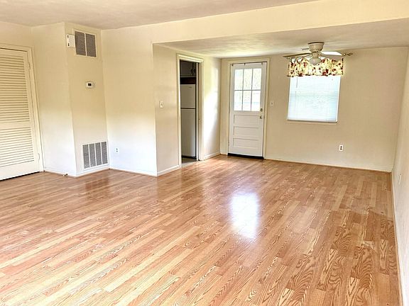 2nd image of 1760 Elbert Dr #1762