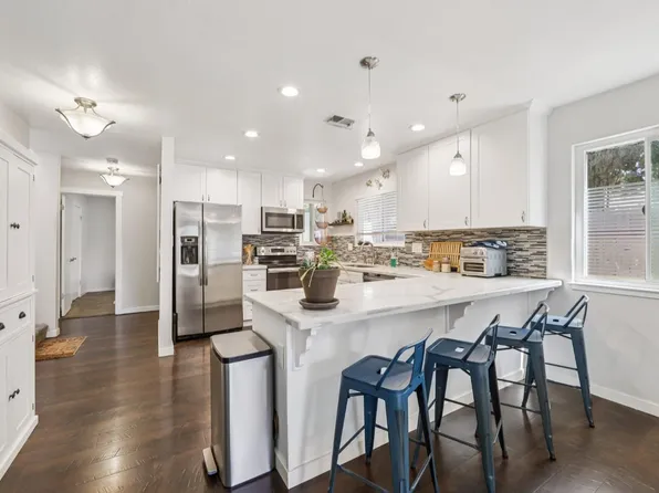 205 W Cherry Street, Dixon, CA 95620