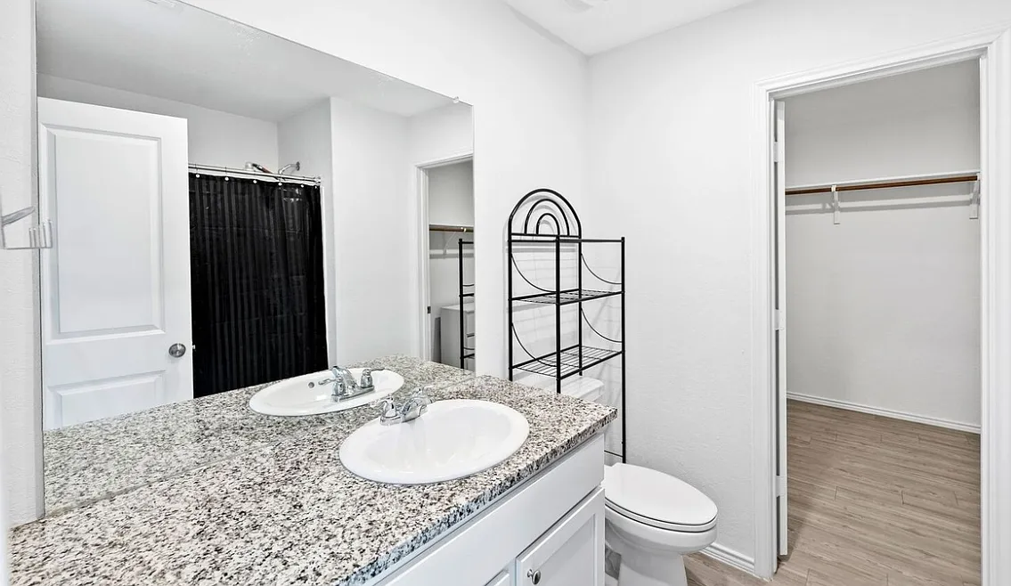 4 bed, 1276 sqft, $460 — Photo 4