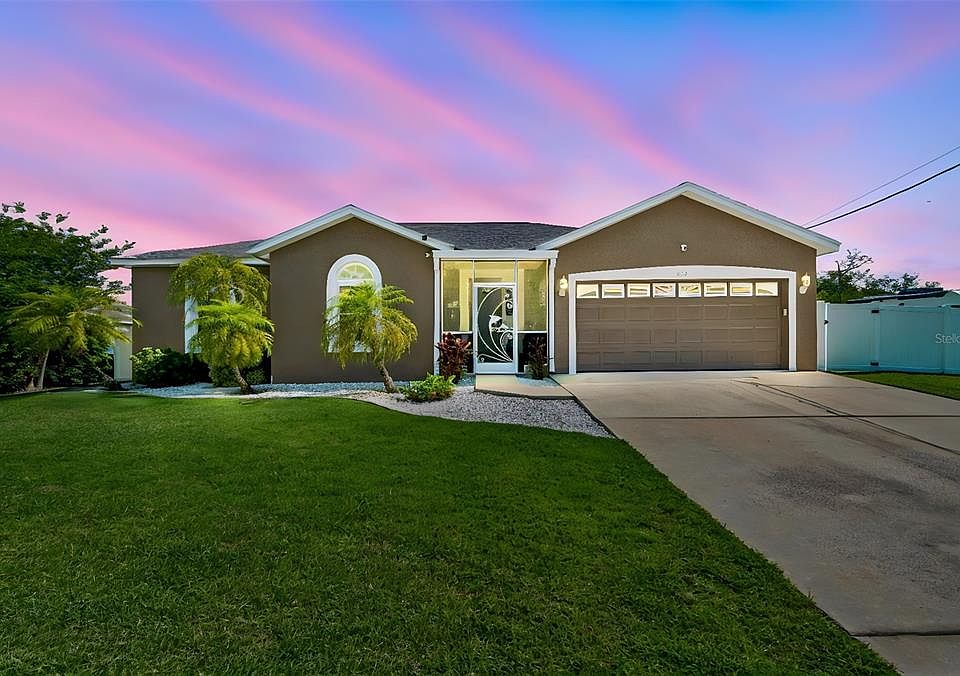 1st image of 403 Flamingo Dr