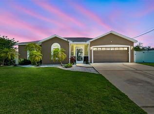 403 Flamingo Dr, Apollo Beach, FL 33572