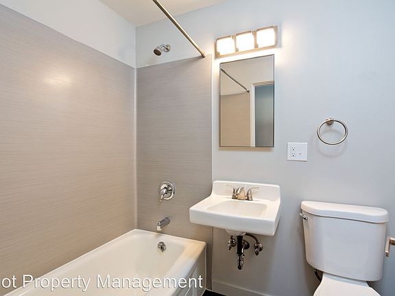 3rd image of 327 Belmont Ave E APT 08
