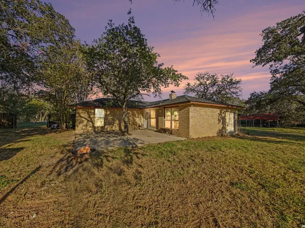 117 COUNTRY ACRES DR, Adkins, TX 78101