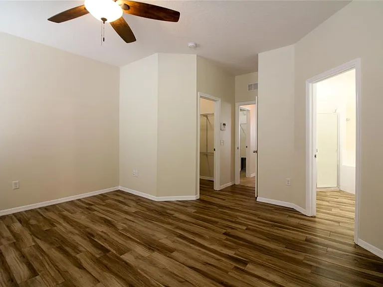 811 Krenson Woods Ln — Photo 18