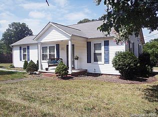 1526 17th Ave NE, Hickory, NC 28601