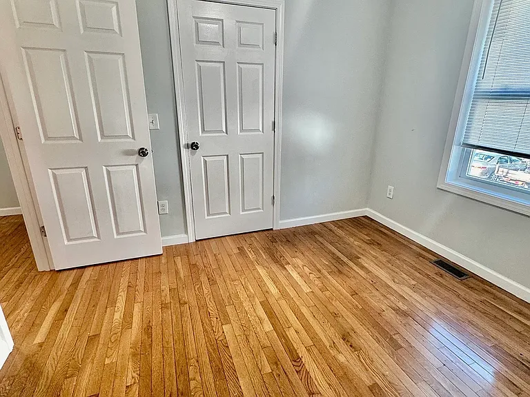 15 Lawrence St #2 — Photo 5
