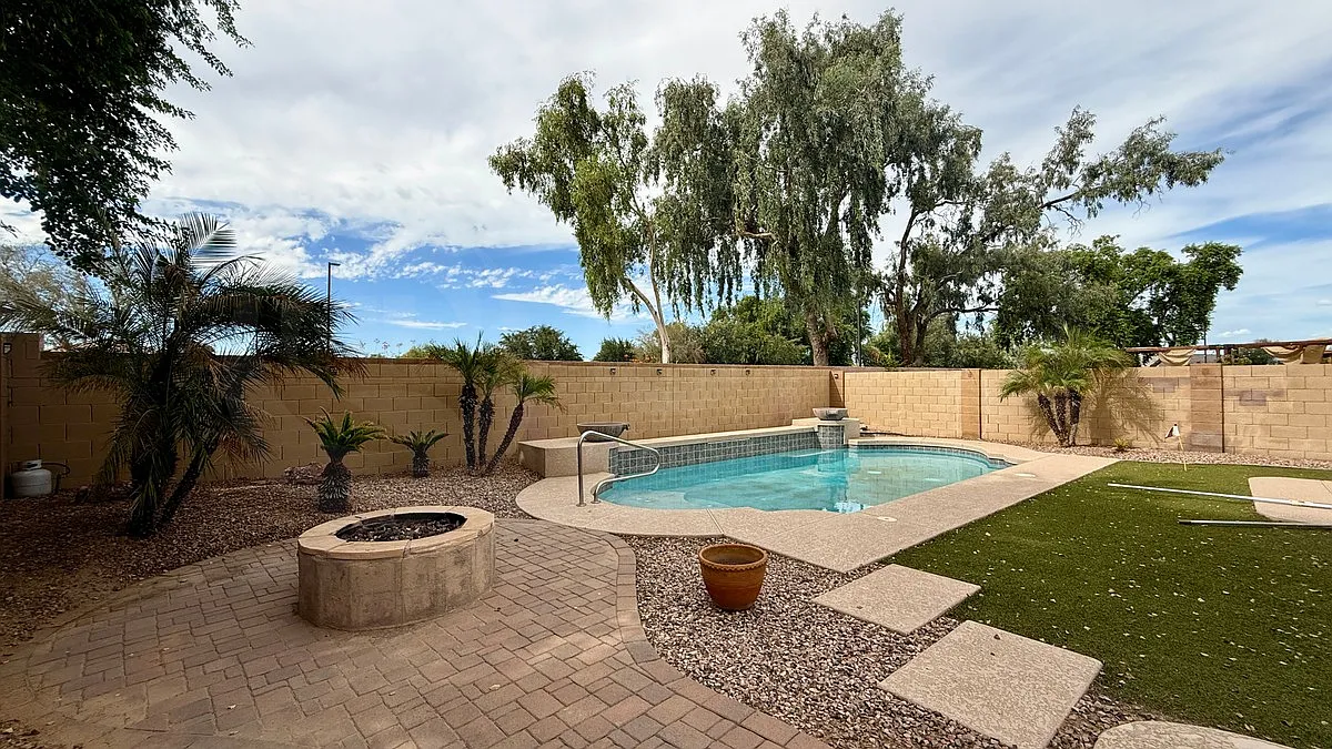 3 bed, 2.0 bath, 1520 sqft, $2,250 — Photo 4