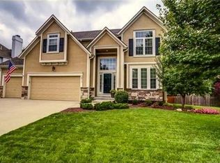 5812 NE Coral Dr, Lees Summit, MO 64064