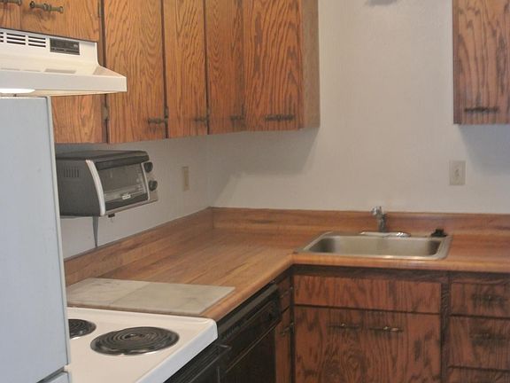 2nd image of 1424 W 10th Ave APT B