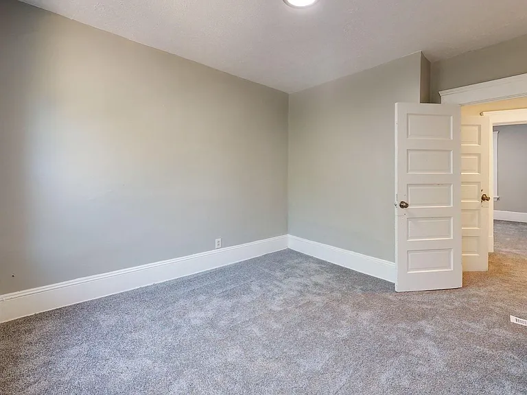 3222 W 94th St — Photo 59