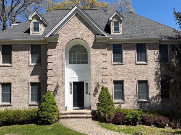 8 Overlook Rd, Randolph, NJ