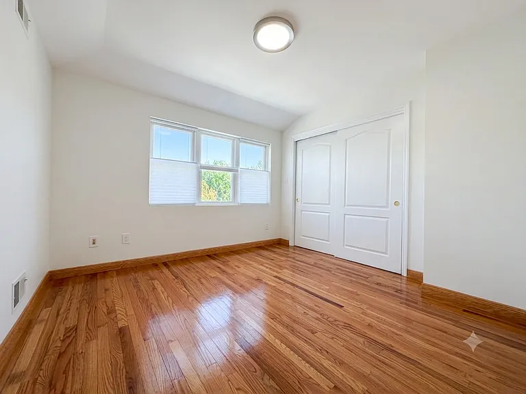 359 Union Ave #1 — Photo 9