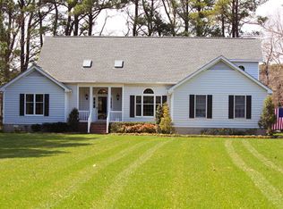 262 Deep Water Dr, White Stone, VA 22578