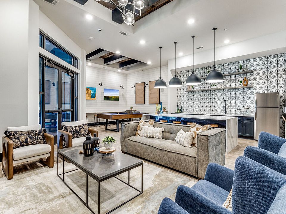 1st image of 19250 Park Row #2115