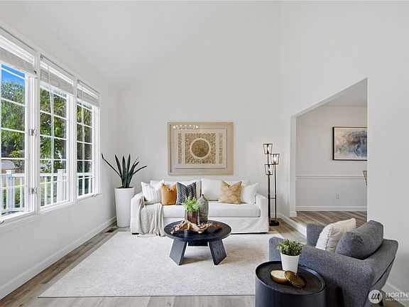 5th image of 5521 James Avenue SE