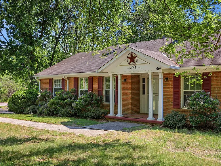 5757 Heards Mountain Rd — Photo 38