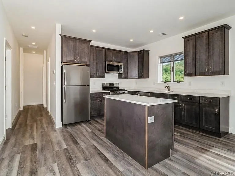 101 Duncan Rd — Photo 17