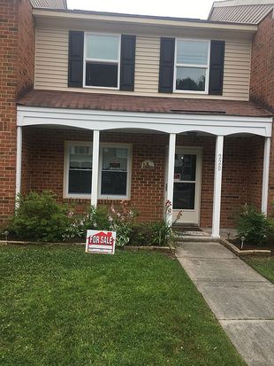 220 Choisy Cres, Yorktown, VA 23692