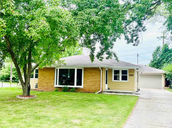 3824 S Clay St, Green Bay, WI 54301