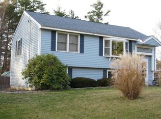 11 Walnut St, Hudson, NH 03051