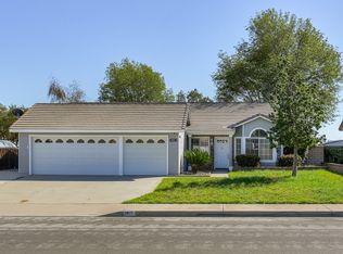 2815 W Fairview Dr, Rialto, CA 92377