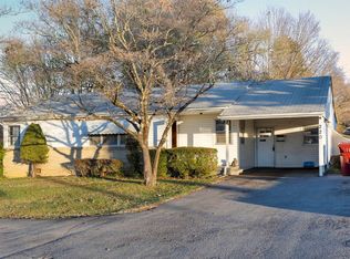 220 Princeton Rd, Johnson City, TN 37601