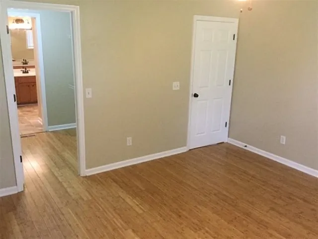 202 Harvest Ct — Photo 5