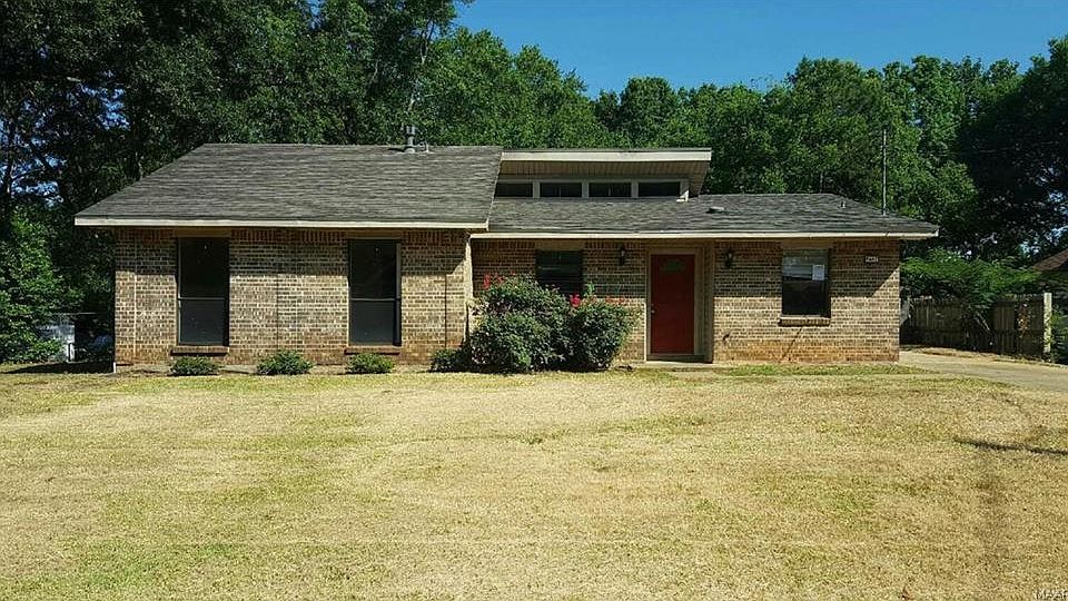 1st image of 5667 Lynnhurst Ln