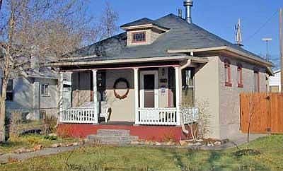 Adorable Craftsman Cottage!