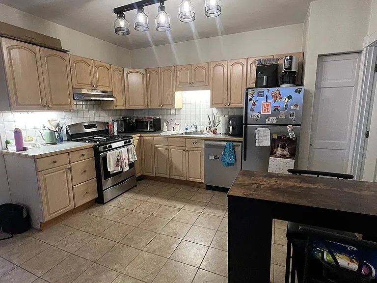 72 Gore St #1 — Photo 1