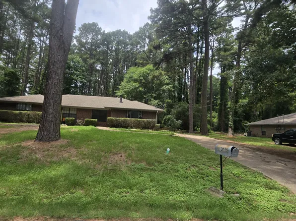 311 Peachtree Ln, Big Sandy, TX 75755