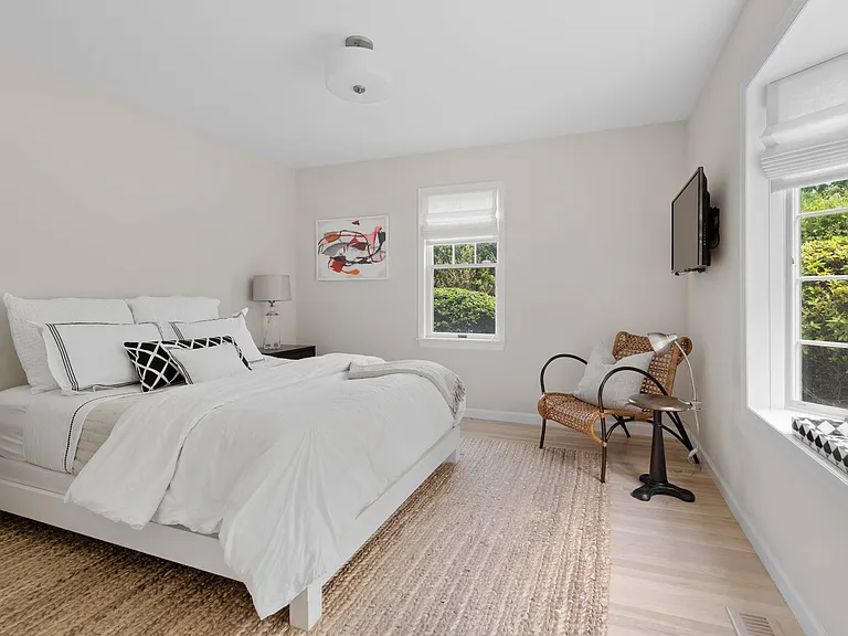 124 Ocean Rd — Photo 17